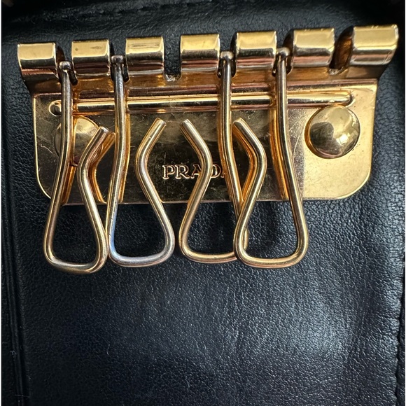Prada Saffiano Zip Key Holder 6 Ring 2 missing - Picture 5 of 6